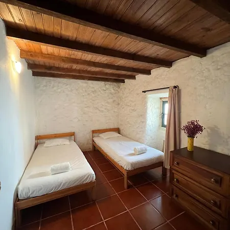 Casa Da Buganvilia Holiday home Reguengo Grande
